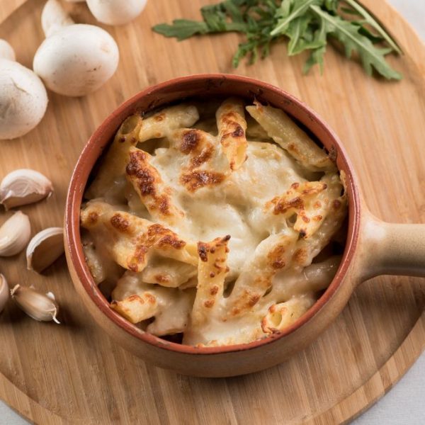 PENNE SICILIENE GRATINATE CU SOS ALB
